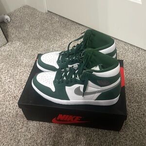 Brand new never worn Jordan 1 retro high OG size 12